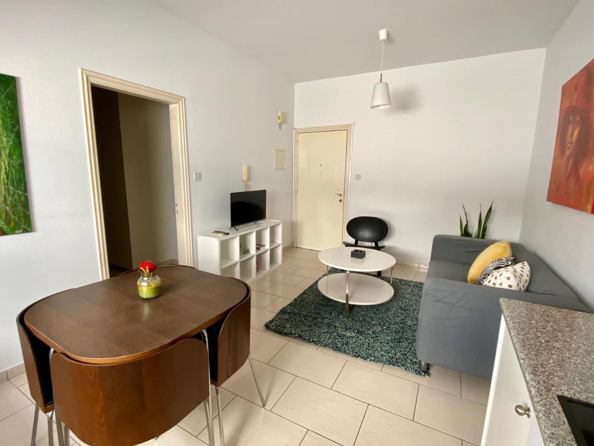 Cosy One Bedroom Apartment In Pafos Buitenkant foto